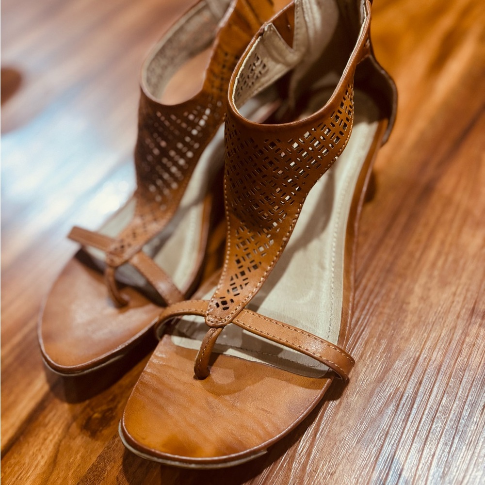 Women's Kenneth Cole Reaction Brown Wedge Sandals